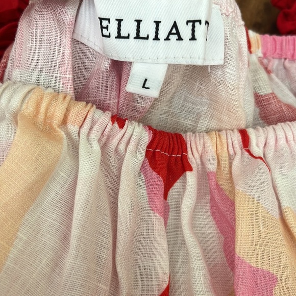 ELLIATT Bubble Sleeve Crop Blouse - Picture 3 of 5